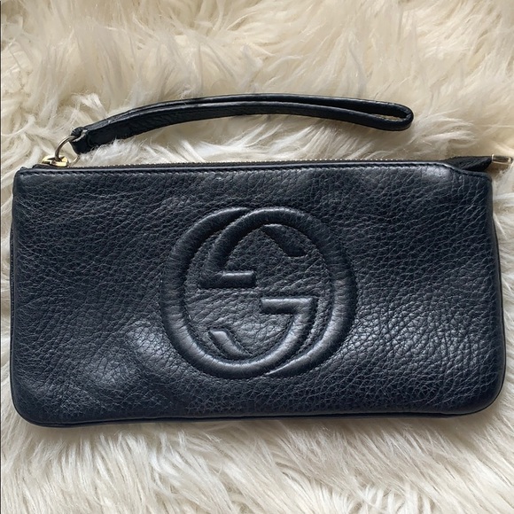 gucci soho wristlet